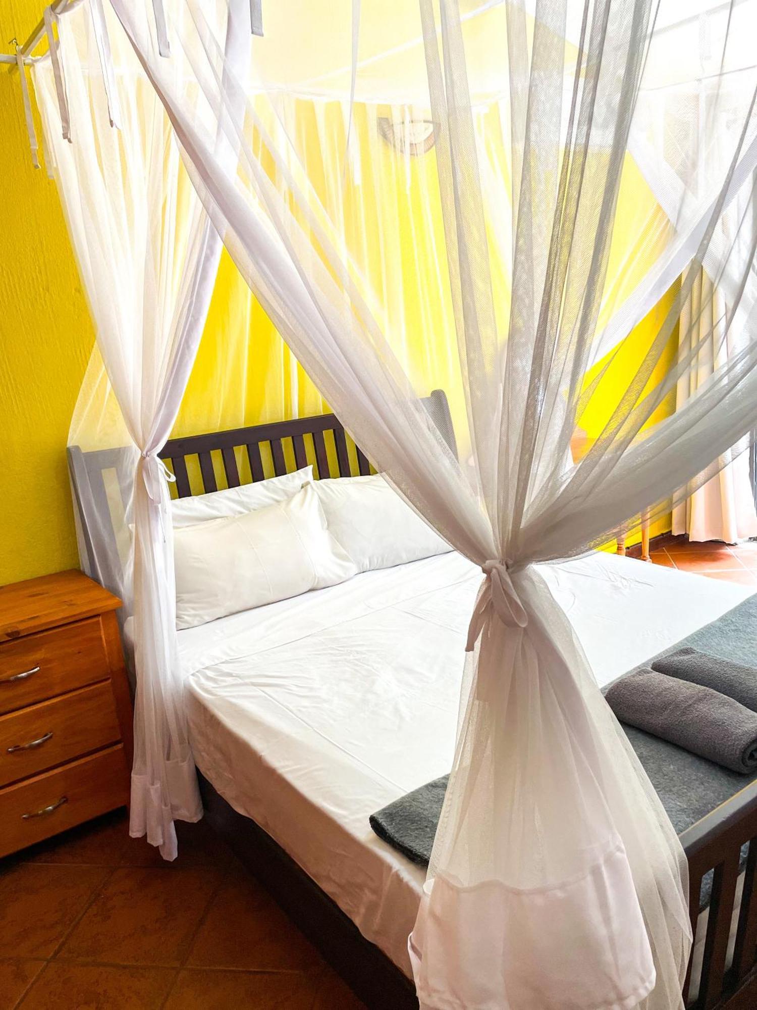 Kruger Park Hostel Marloth Park Ngoại thất bức ảnh