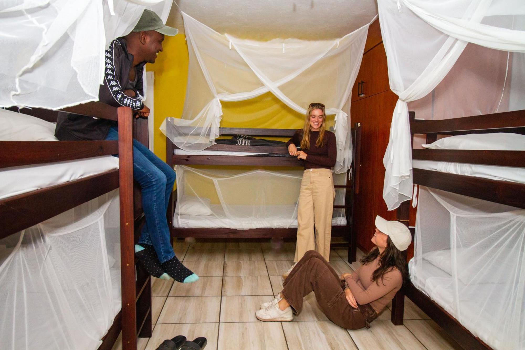 Kruger Park Hostel Marloth Park Ngoại thất bức ảnh